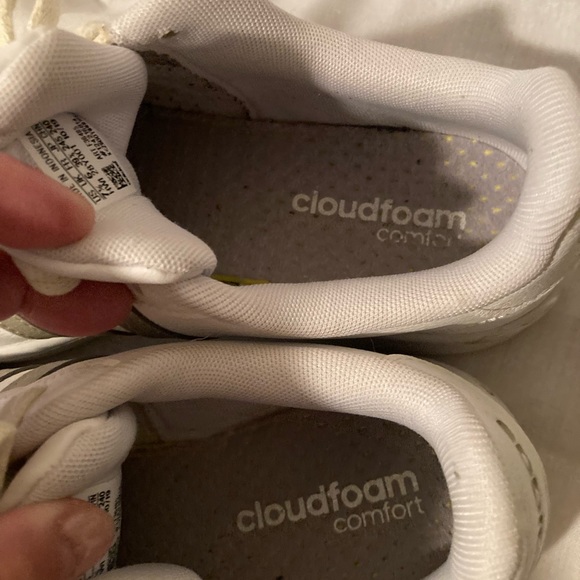 Adidas 7.5 US white with silver 3 stripes - Picture 2 of 5